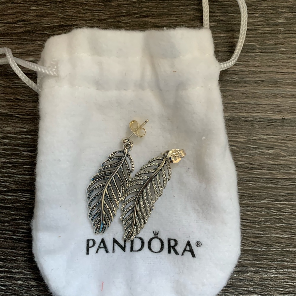 Pandora earring